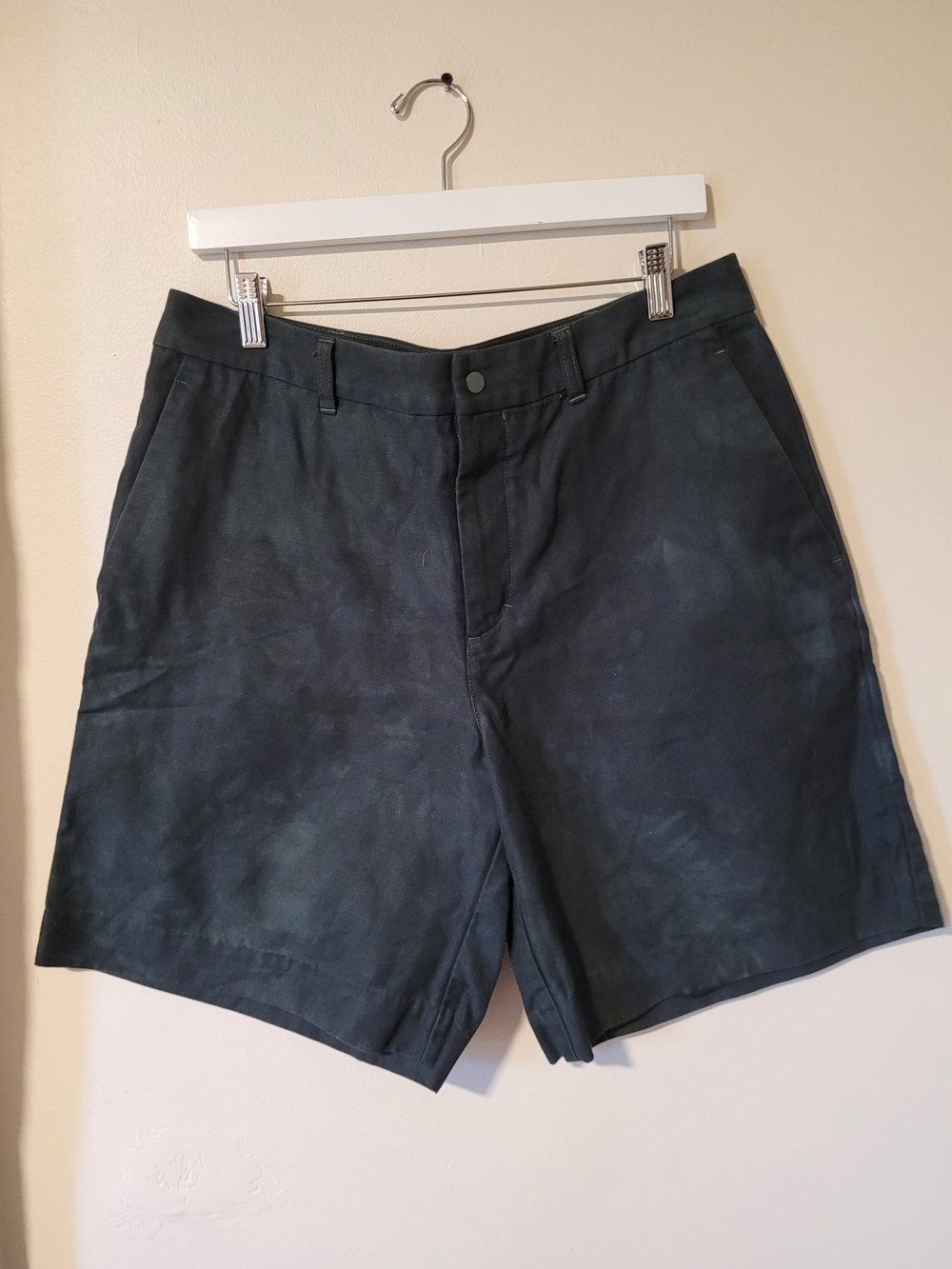 COS Men's Forest Green Flat-Front Shorts
